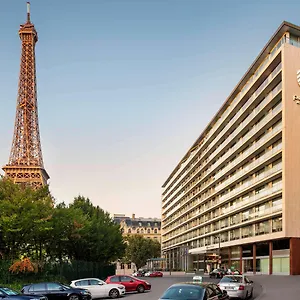 Pullman Tour Eiffel **** Parigi