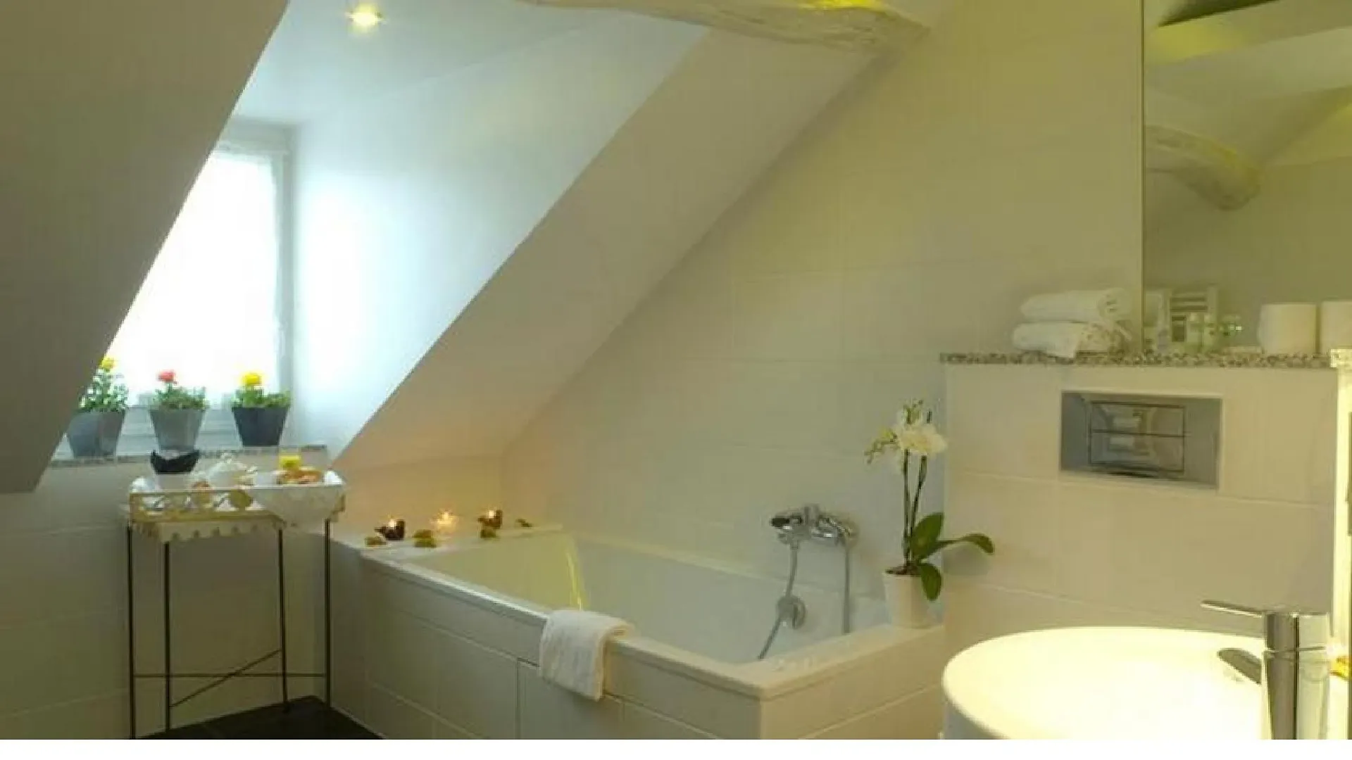 ***  Hotel Claret Parigi Francia