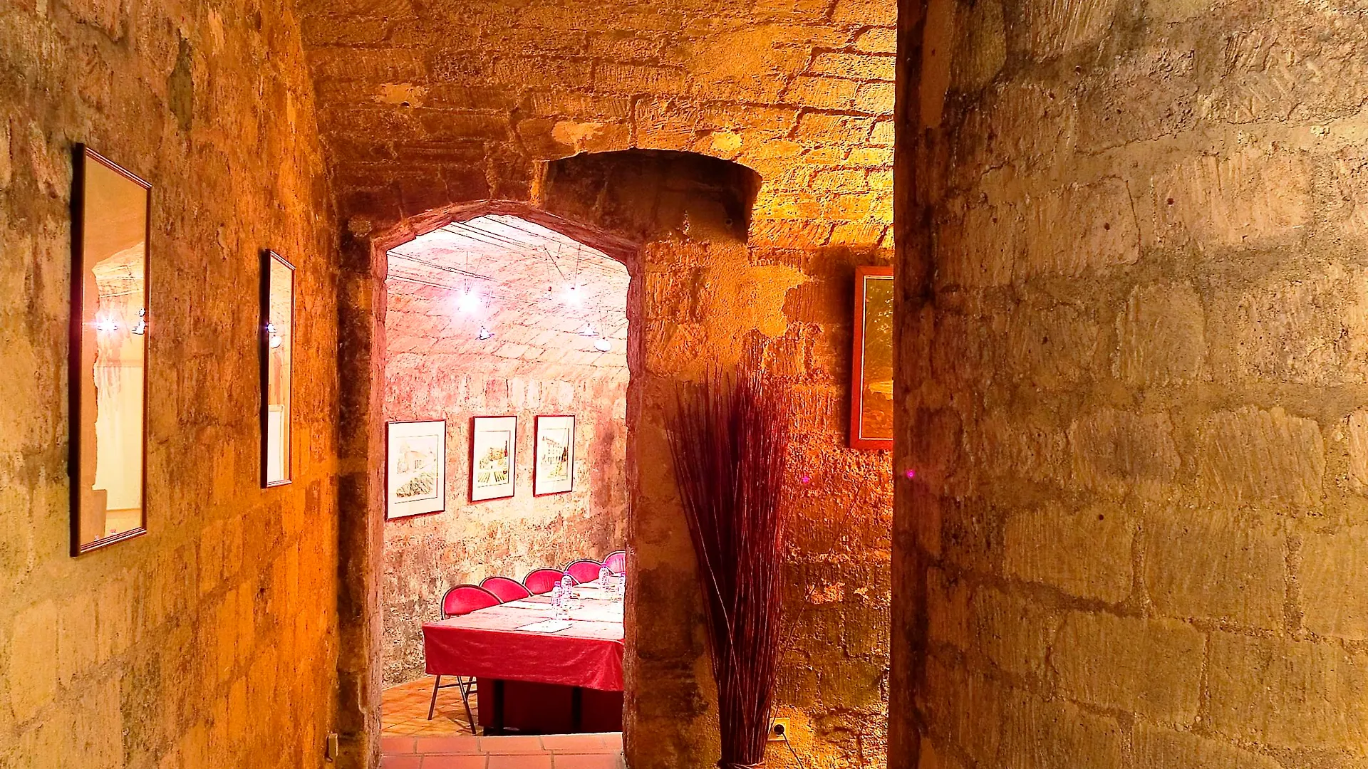 ***  Hotel Claret Parigi Francia