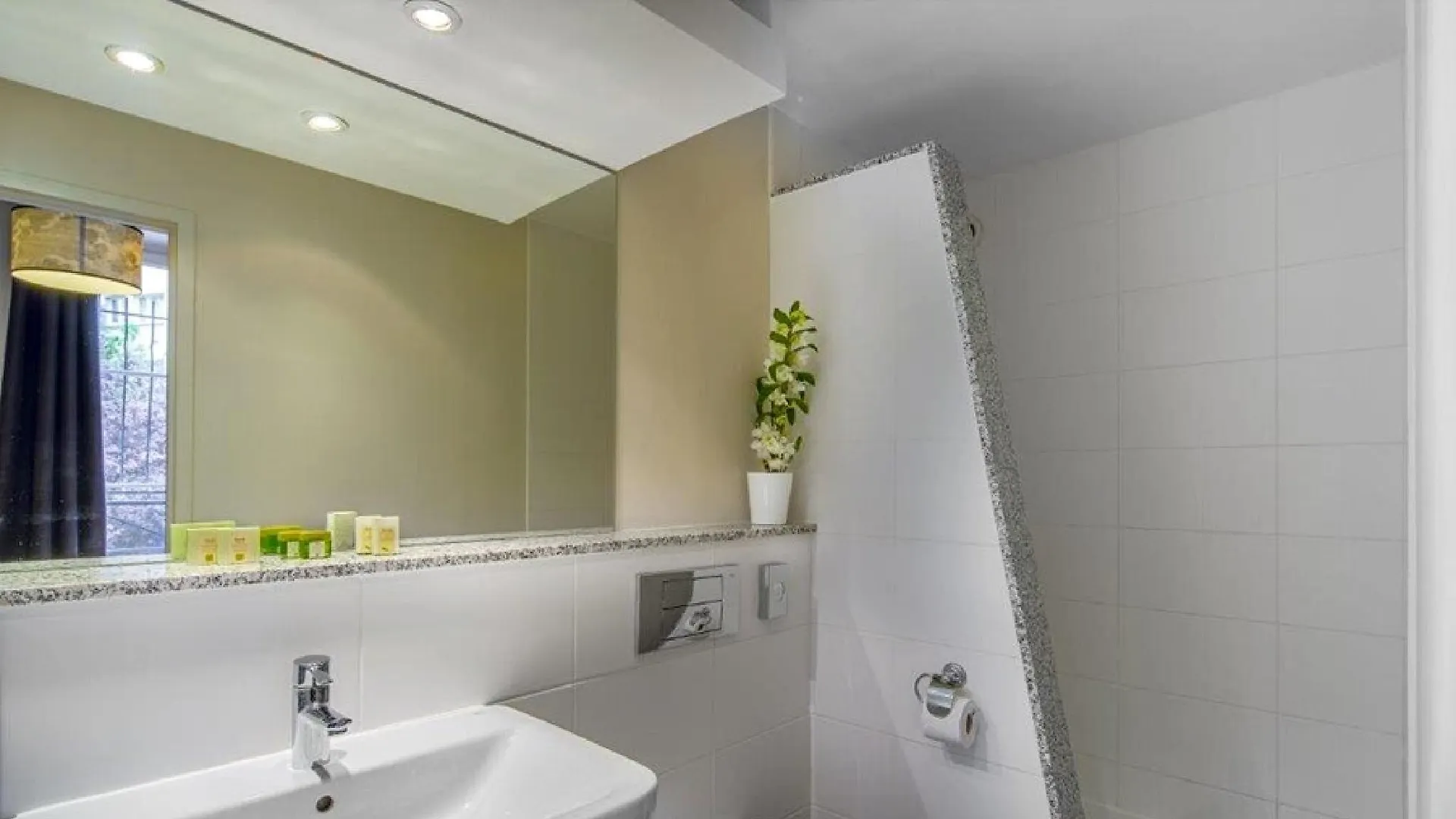 Hotel Claret Bercy París 3*,